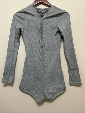 Moxeay Gray Long-Sleeve Romper